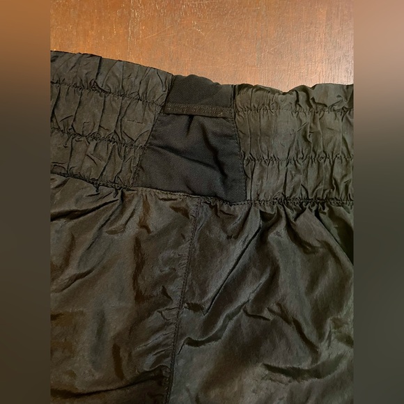 Love Tree Scrunched Back Brief Lined Running Shorts Size Medium - Picture 5 of 7